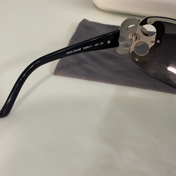 Versus - Versace Group Sunglasses - Picture 8 of 13